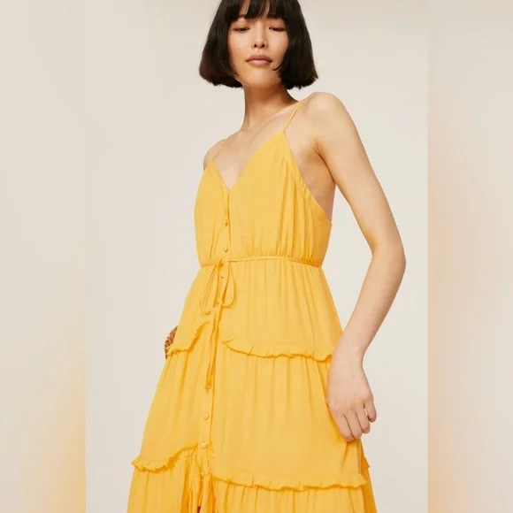 Slate and Willow Yellow Tiered Maxi Dress. Small - Picture 4 of 8